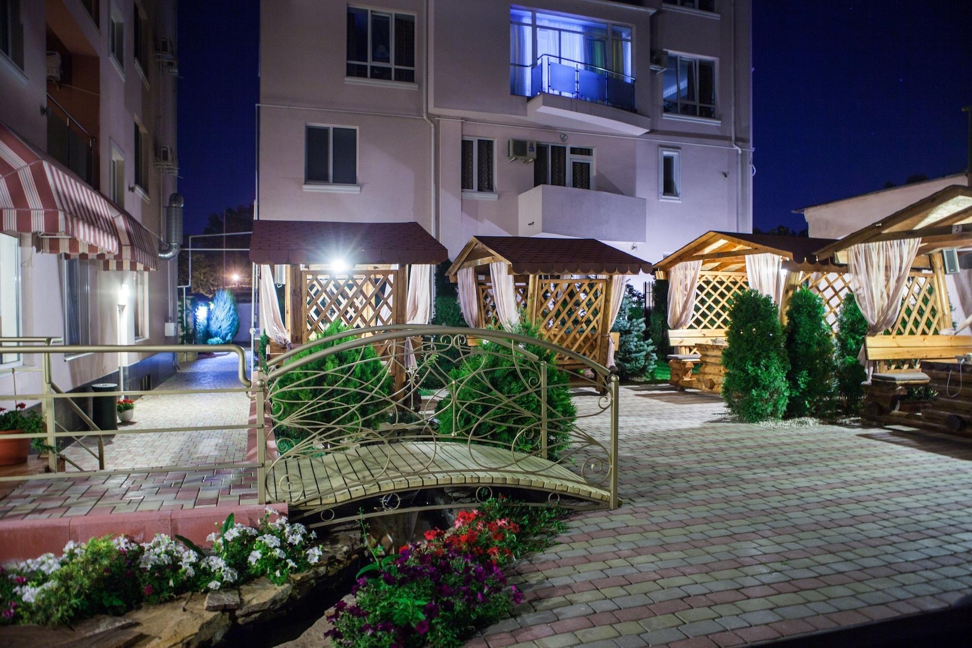 Klassik Hotel Chisináu Exterior foto