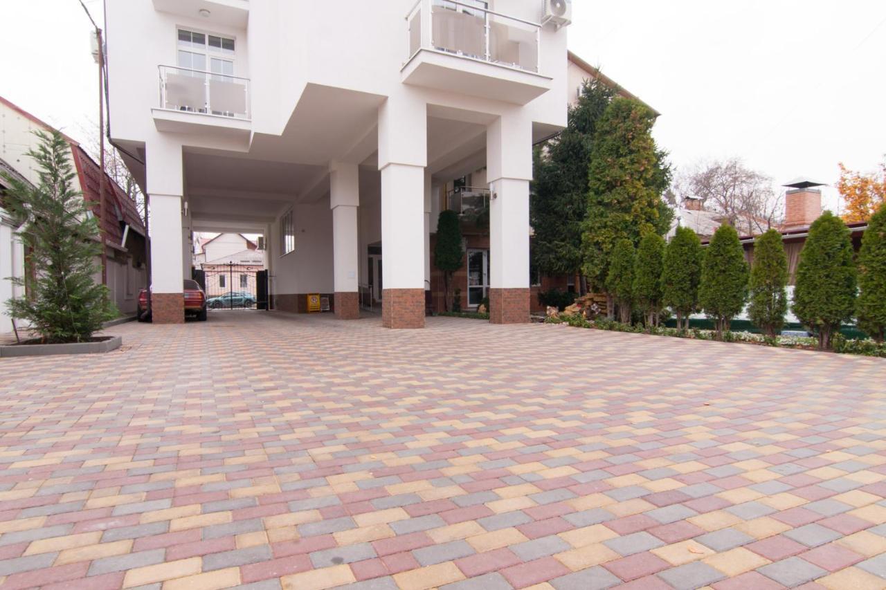 Klassik Hotel Chisináu Exterior foto